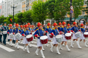 Dicari Penjahit Topi Drumband (Pexels - Aлександр)
